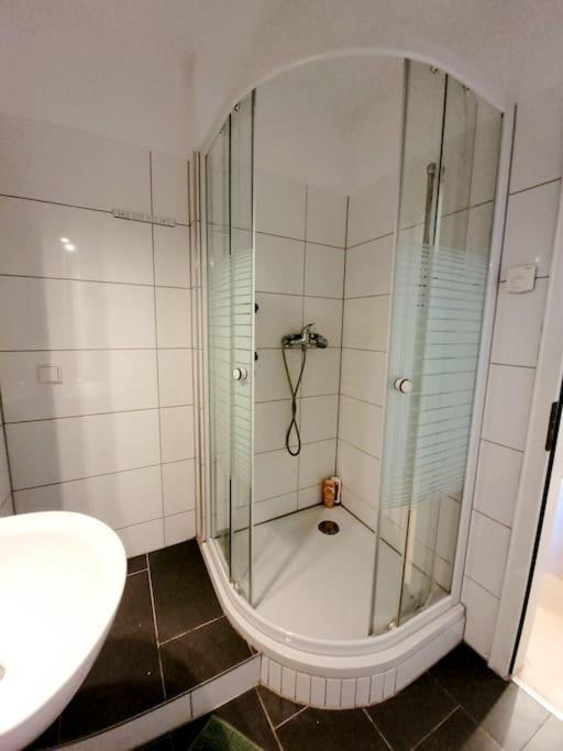 Grosse 3-Zimmer Wohnung, Zentrale Lage. Mülheim an der Ruhr Eksteriør billede